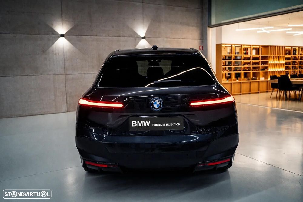 BMW iX xDrive 40 - 10