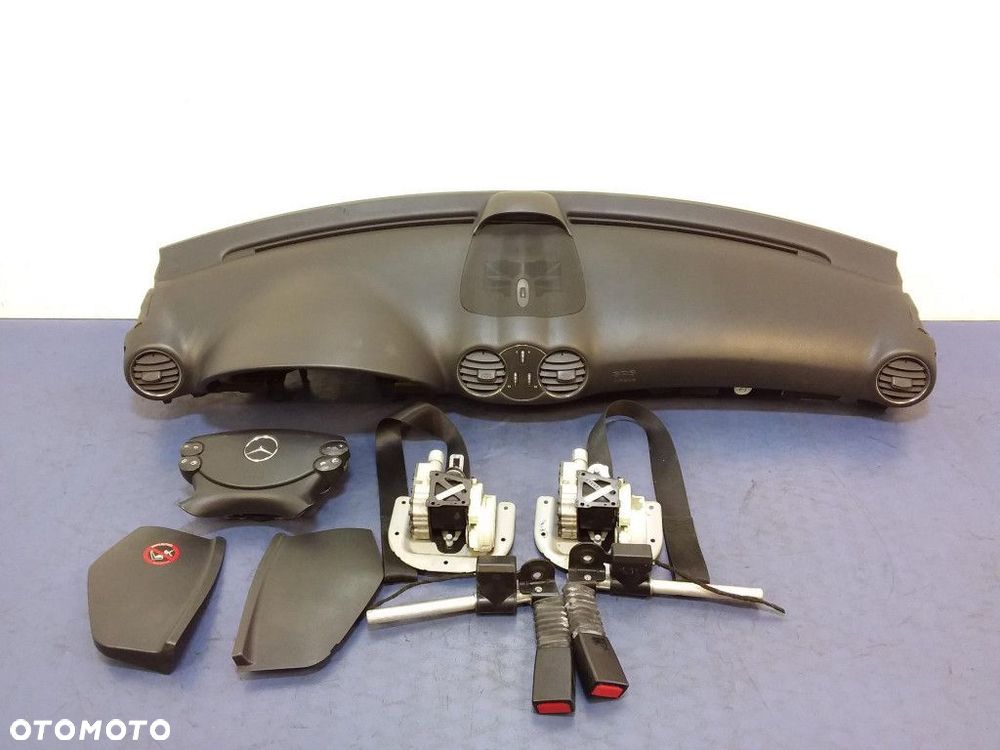 MERCEDES CLK W209 DESKA ROZDZIELCZA - 1