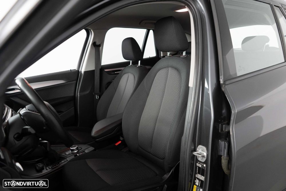 BMW X1 25 e xDrive Corporate Edition - 9