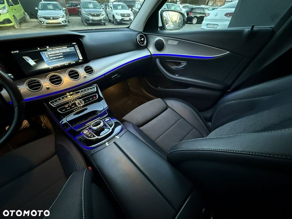 Mercedes-Benz Klasa E - 17