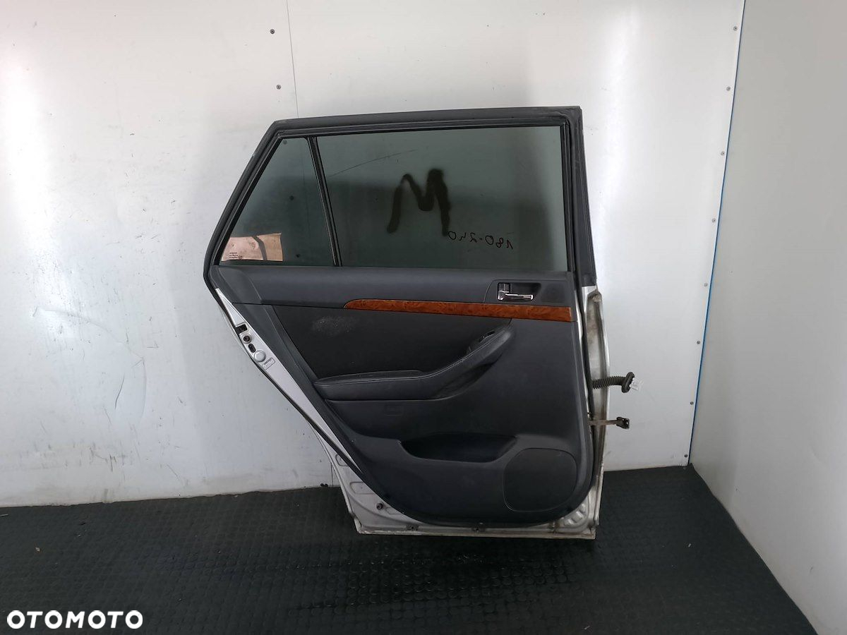 DRZWI TYŁ LEWY  TOYOTA AVENSIS II T25 1C0 KOMBI - 5