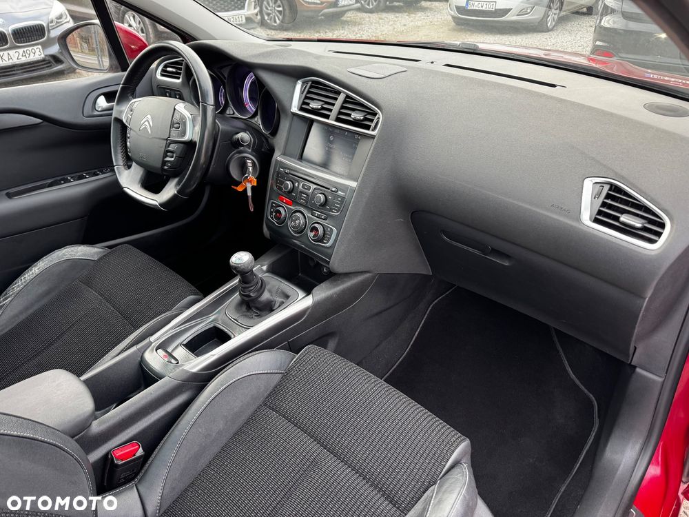 Citroën C4 VTi 120 Exclusive - 37