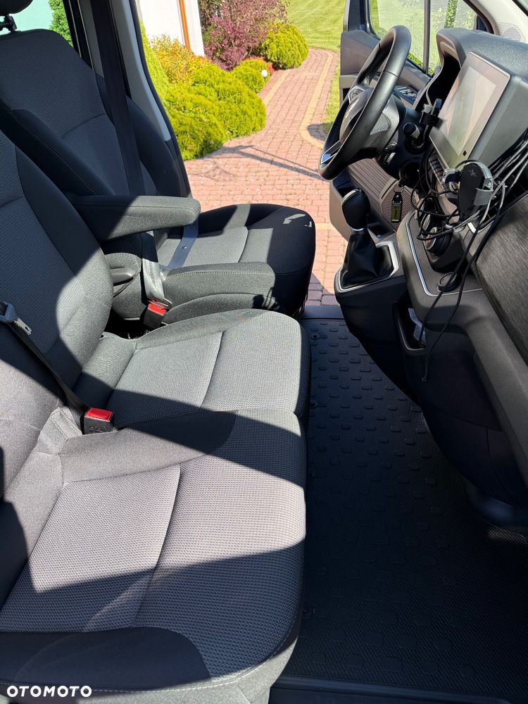 Renault Trafic 2.0 dCi EDC - 6