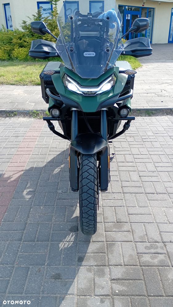 CFMoto 800MT Touring - 11