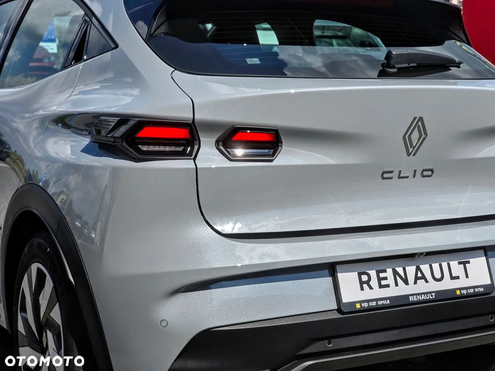 Renault Clio TCe 115 Evolution - 9