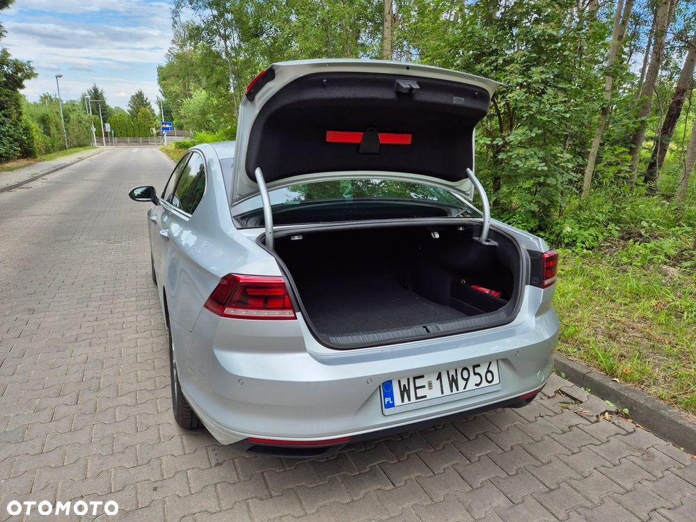 Volkswagen Passat 2.0 TDI EVO Business - 22
