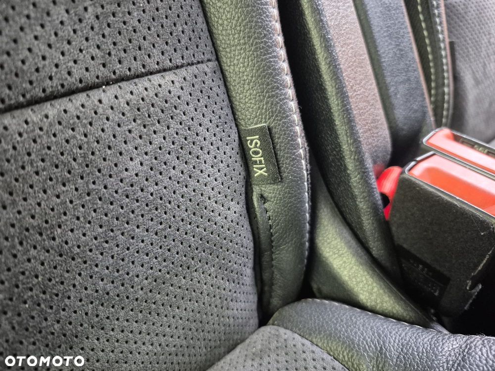 Ford S-Max - 17