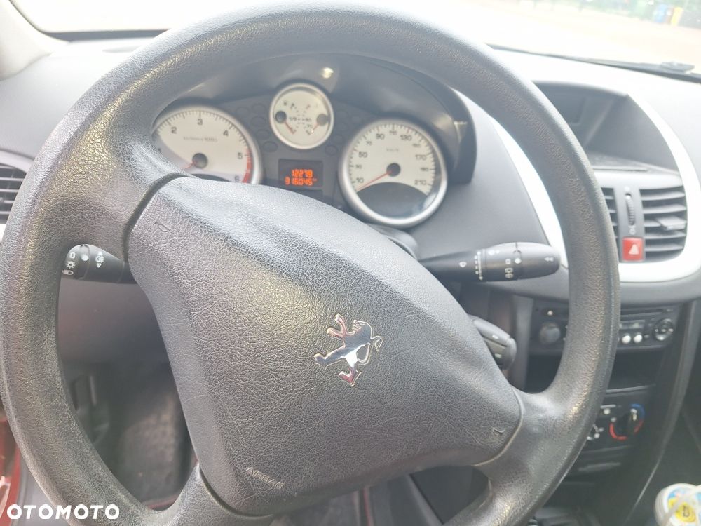 Peugeot 207 - 4