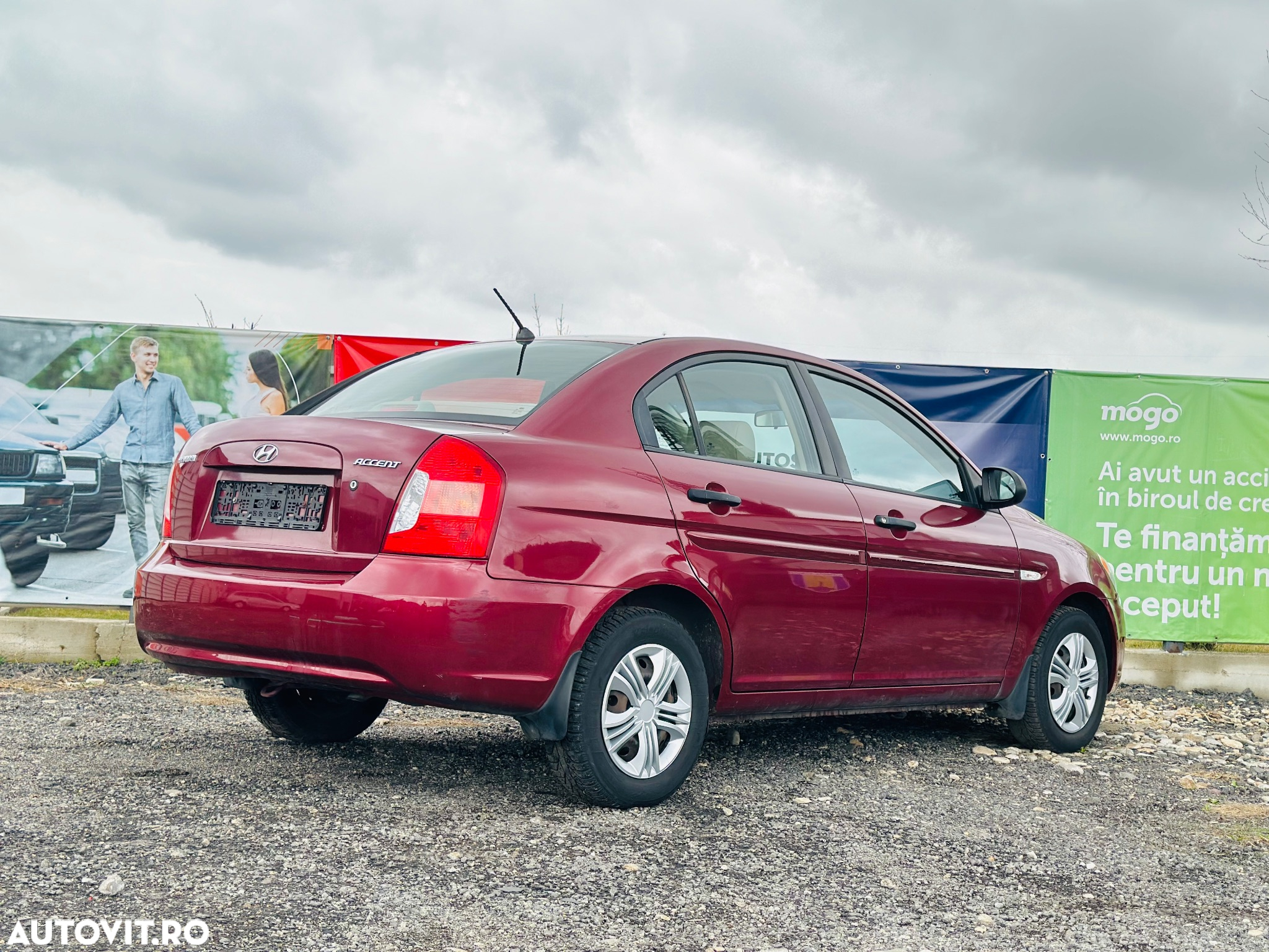 Hyundai Accent 1.4 GL - 4