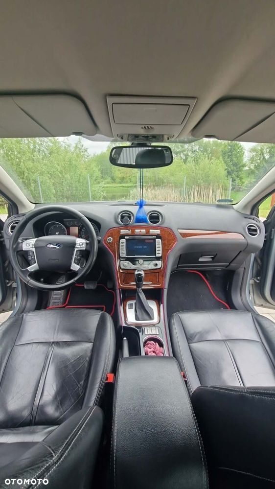 Ford Mondeo - 8