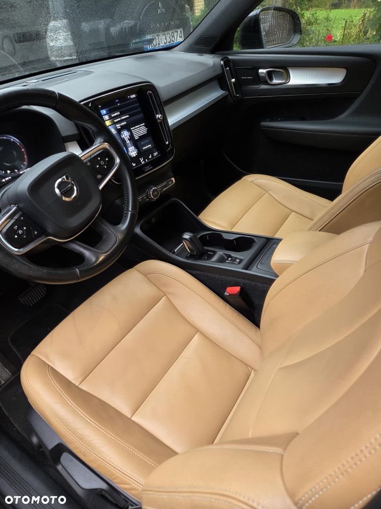 Volvo XC 40 D4 AWD Momentum - 12