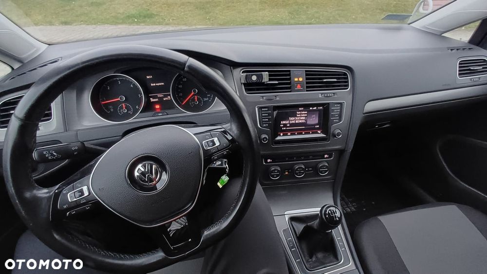 Volkswagen Golf 1.6 TDI BlueMotion Technology Comfortline - 11