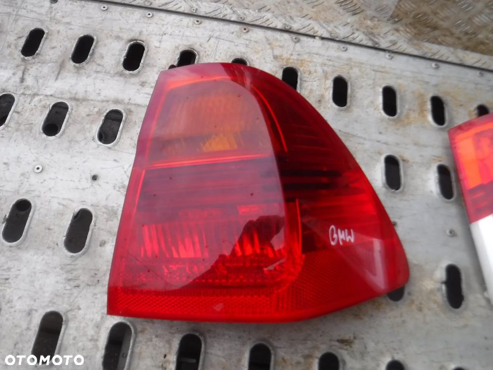 BMW E91 lampa tyl prawa 7160062 - 1