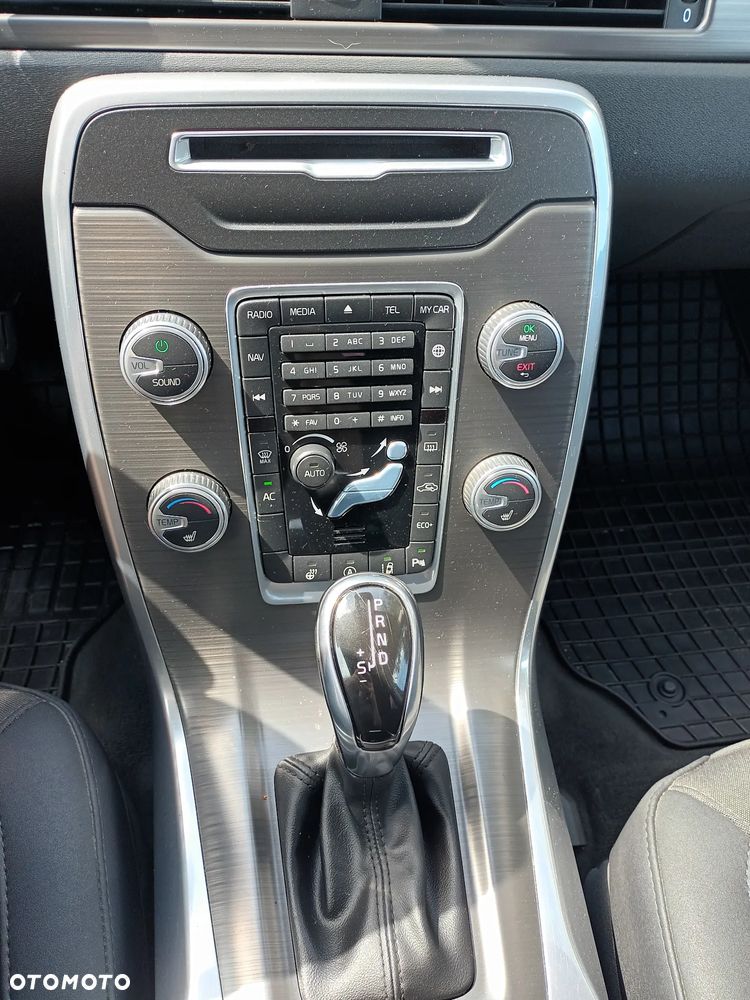 Volvo XC 70 D4 Drive-E Dynamic Momentum - 16