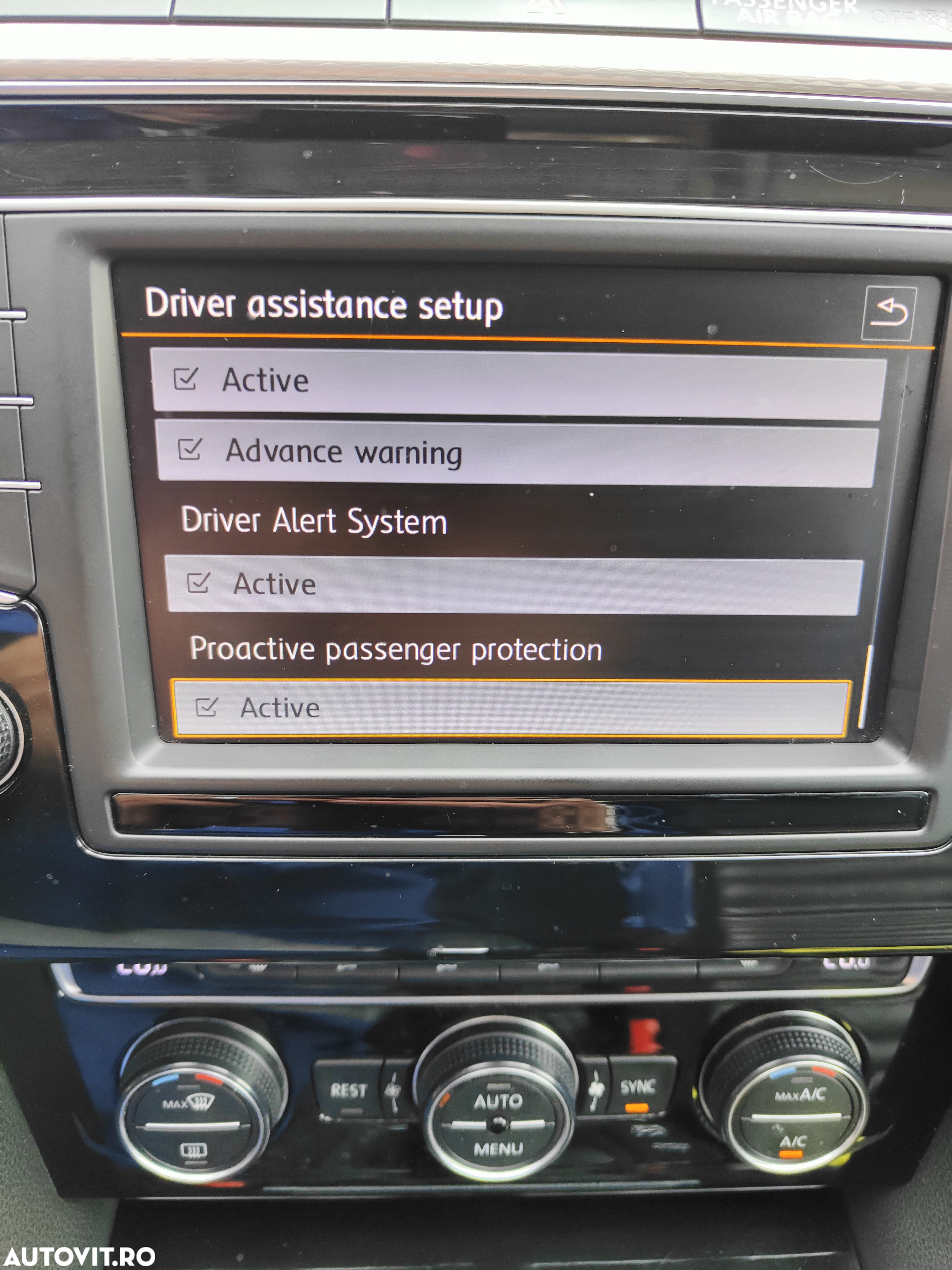 Volkswagen Passat Variant 2.0 TDI DSG Comfortline - 21