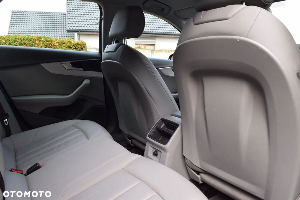 Audi A4 Limousine - 32