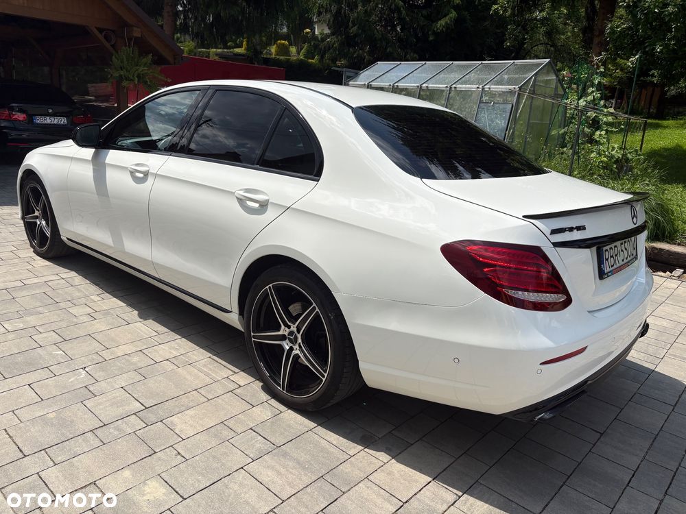 Mercedes-Benz Klasa E 220 d 9G-TRONIC AMG Line - 23