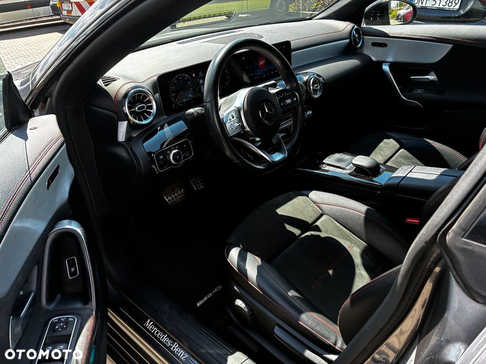 Mercedes-Benz CLA 200 AMG Line 7G-DCT - 7