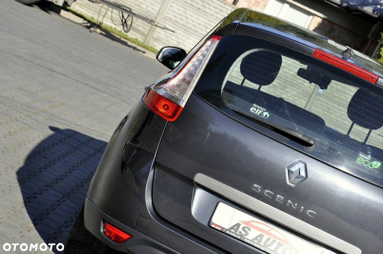 Renault Grand Scenic - 32