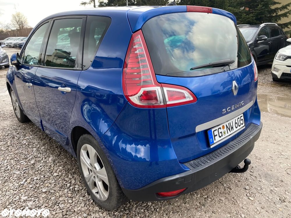 Renault Scenic 1.6 16V 110 Dynamique - 11