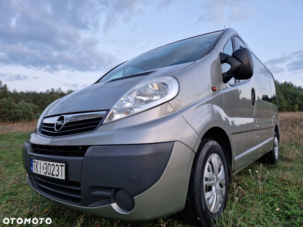 Opel Vivaro - 1
