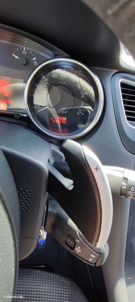Peugeot 5008 1.6 HDi Executive CMP6 - 11