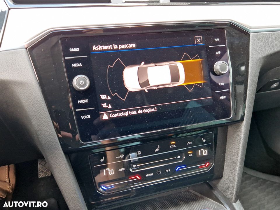Volkswagen Passat 1.5 TSI ACT DSG Highline - 24