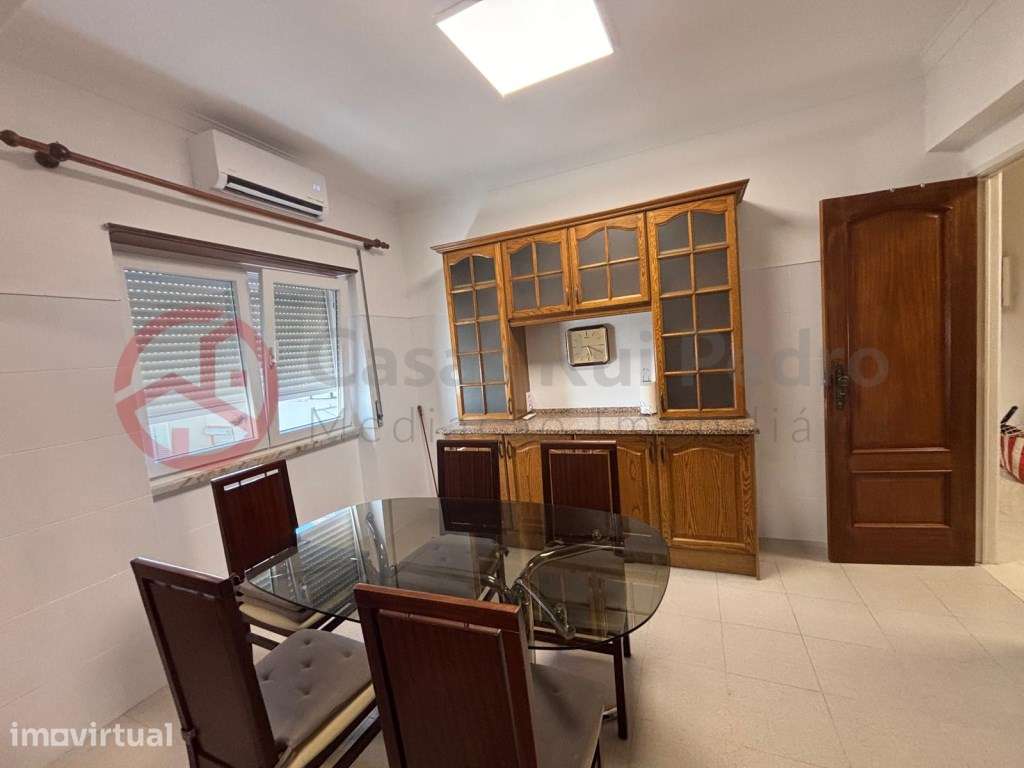 Apartamento T4 transformado em T3 com excelentes áreas no Feijó, Al... - Grande imagem: 4/20