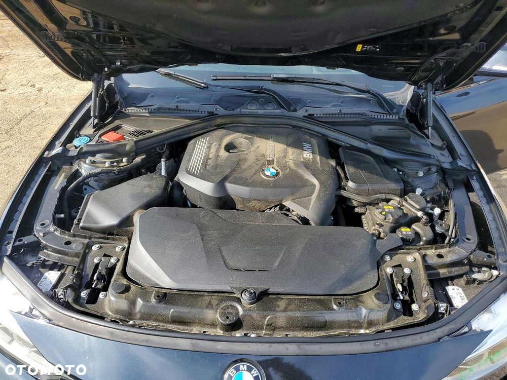 BMW Seria 3 330i M Sport - 11