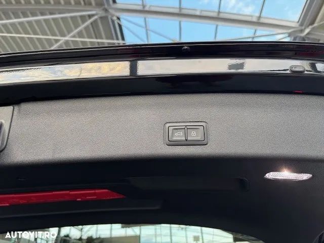 Audi Q3 2.0 40 TFSI S tronic quattro S Line - 11