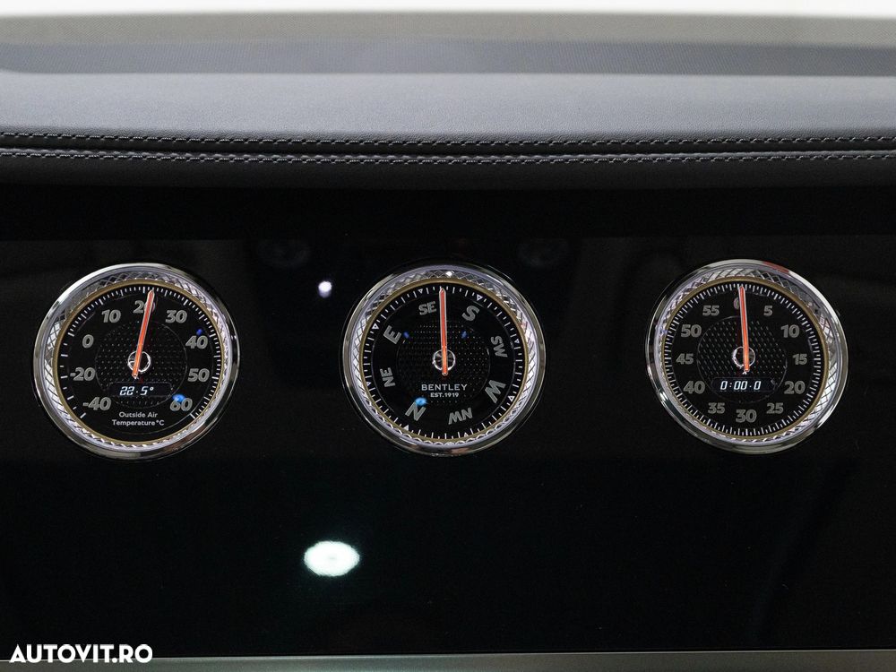 Bentley Flying Spur V8 PHEV Mulliner - 17