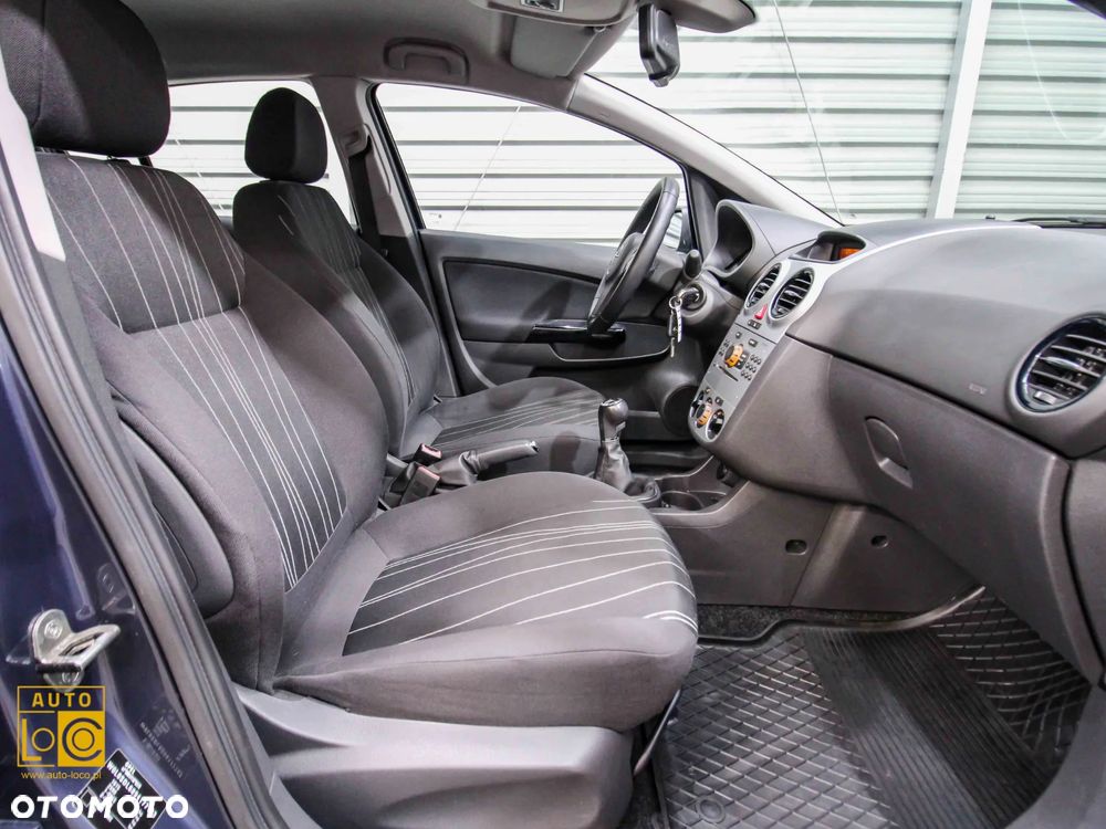 Opel Corsa 1.4 16V Innovation - 9