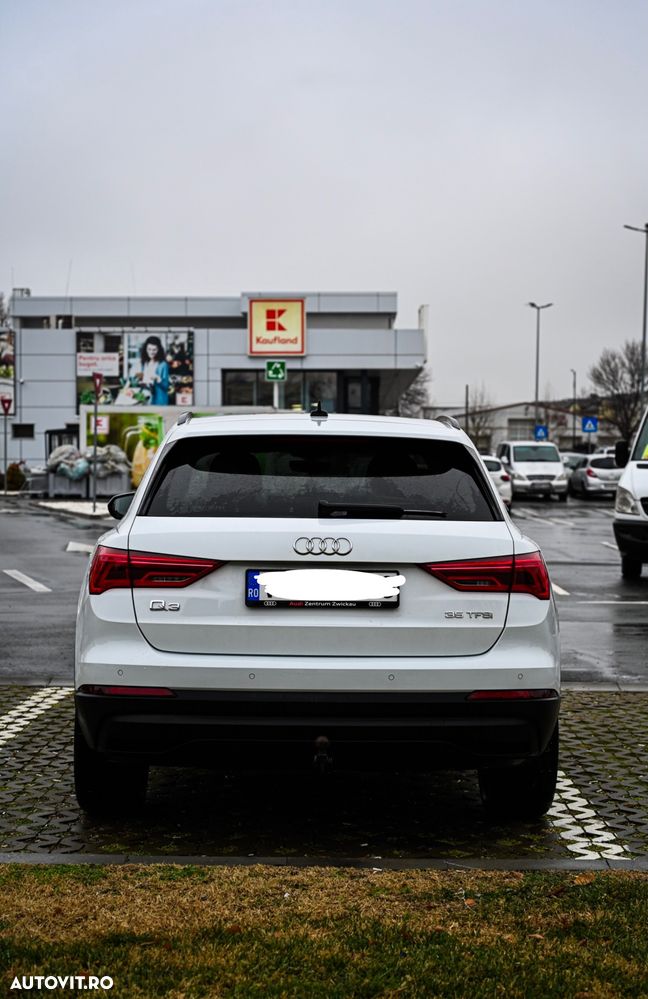 Audi Q3 1.5 35 TFSI Basic - 2