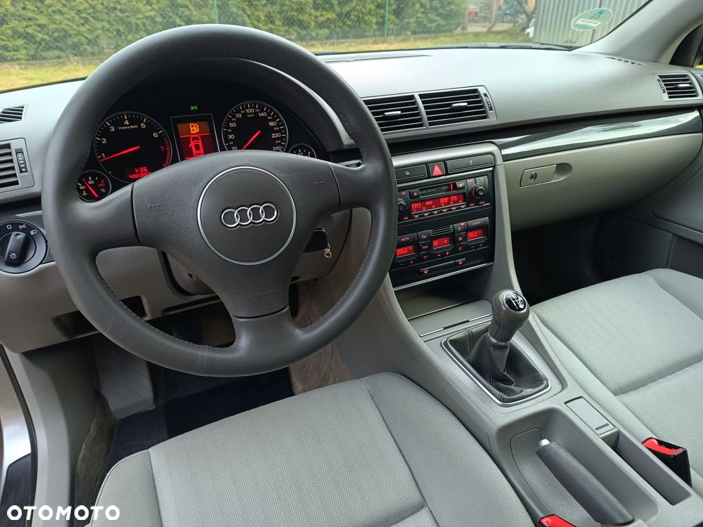 Audi A4 Avant - 8