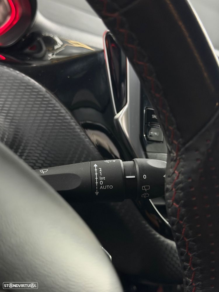 Peugeot 2008 1.2 PureTech GT Line EAT6 - 20