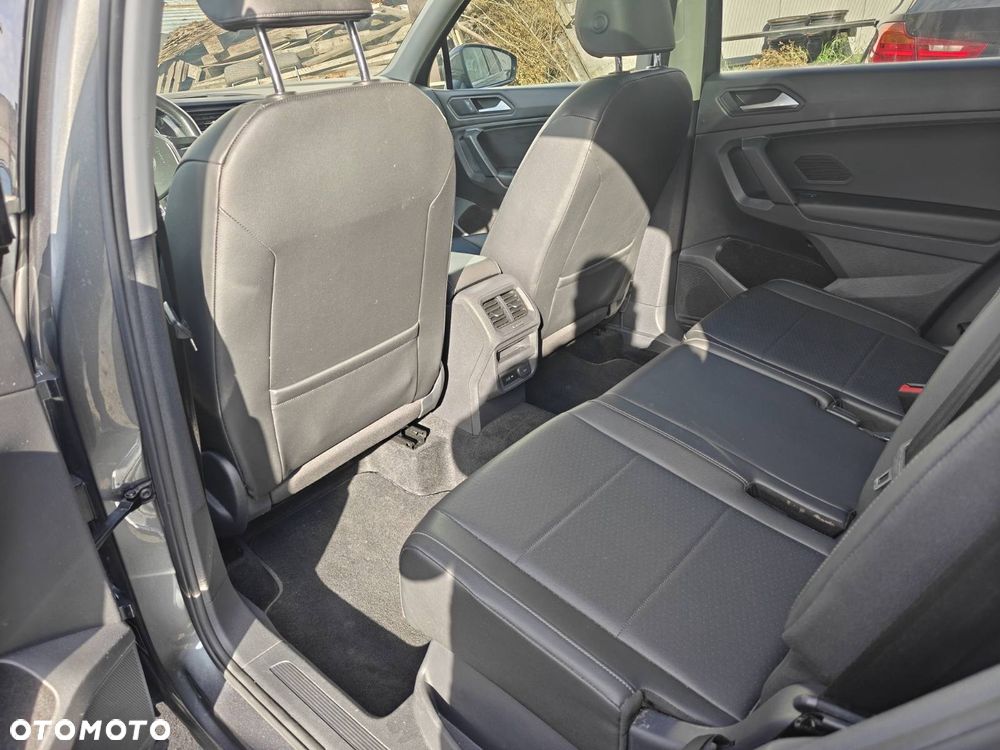Volkswagen Tiguan - 11