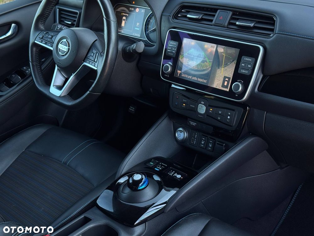 Nissan Leaf 62 kWh e+ N-Connecta - 25