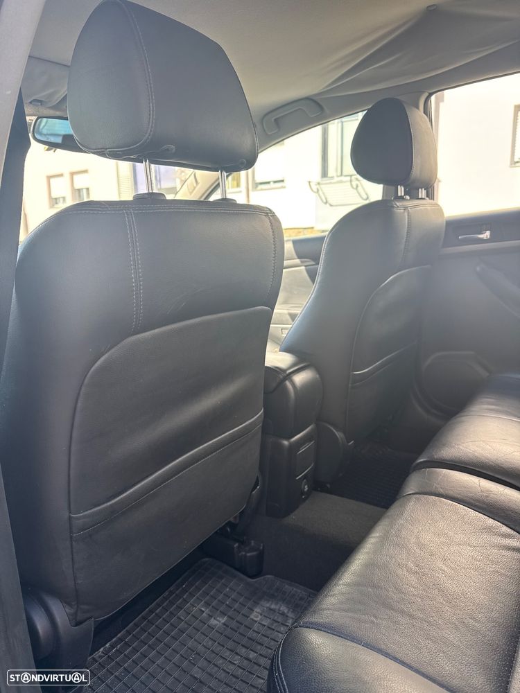 Toyota Avensis SW - 6