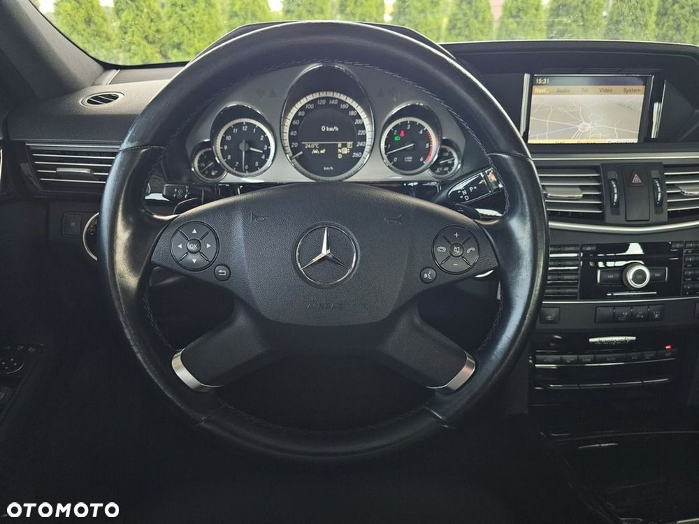 Mercedes-Benz Klasa E - 15
