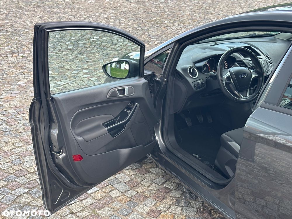 Ford Fiesta - 17