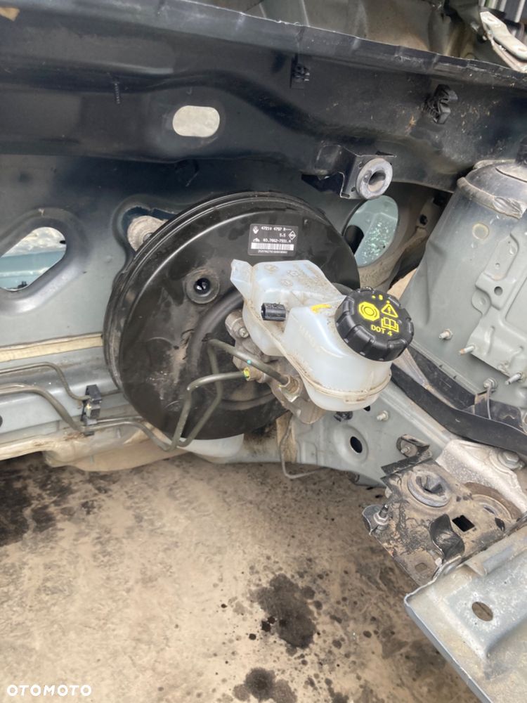 DACIA DUSTER 2 II SERWO SERVO HAMULCOWE HAMULCA 472104797R --B   Wwa