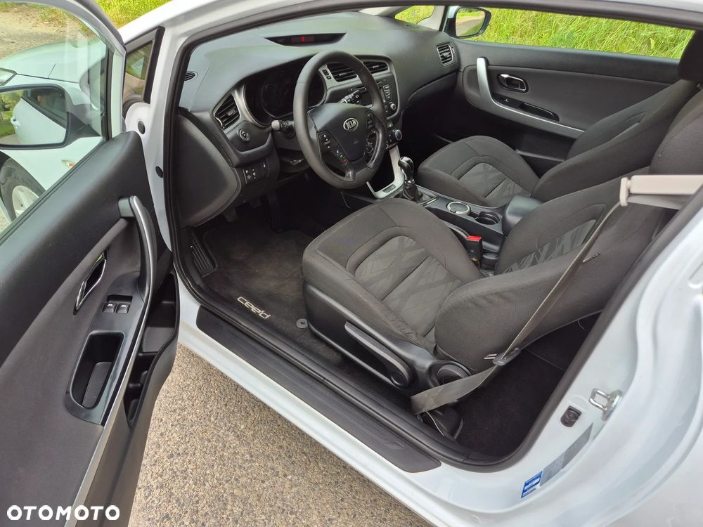 Kia ProCeed 1.6 GDI L - 19