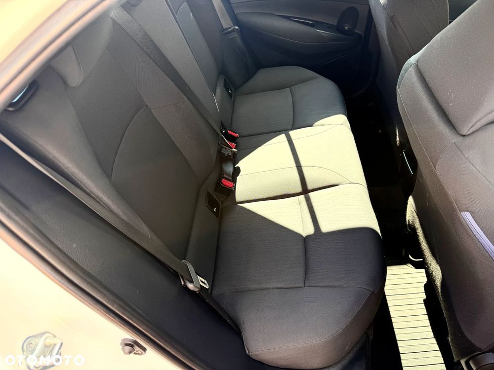 Toyota Corolla 1.2 T Comfort - 23