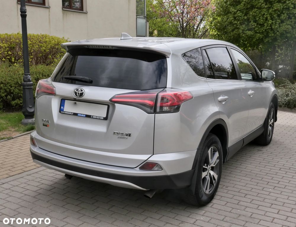 Toyota RAV4 2.0 Style 4x4 - 5