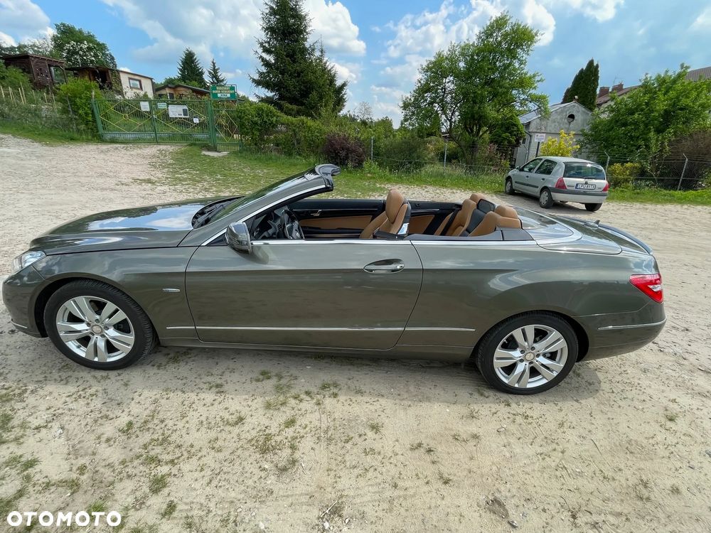 Mercedes-Benz Klasa E 350 BlueEFFICIENCY 7G-TRONIC Elegance - 24