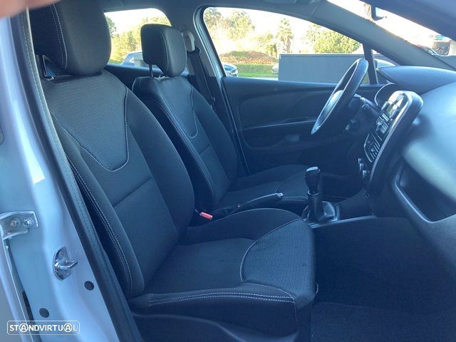 Renault Clio 1.5 dCi Zen - 28