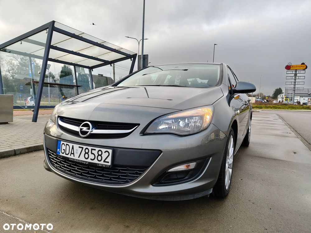 Opel Astra 1.6 Essentia - 1