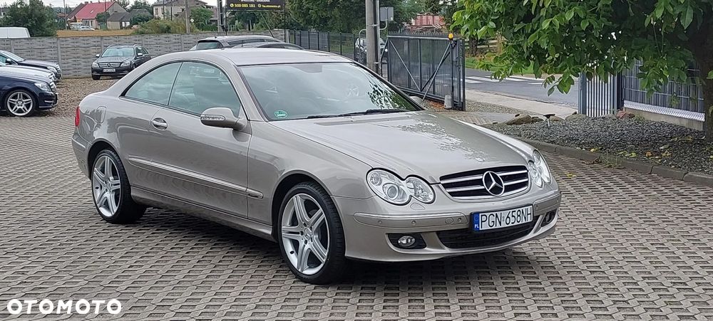 Mercedes-Benz CLK - 4