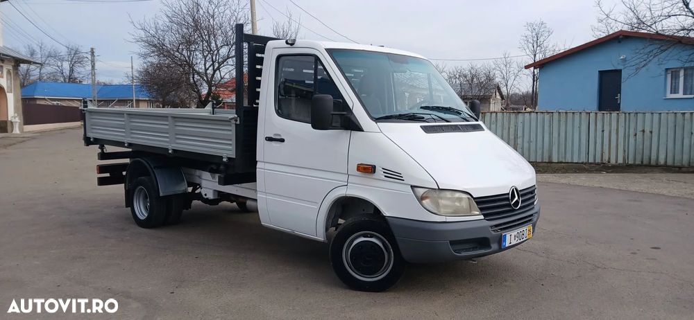 Mercedes-Benz Sprinter - 12