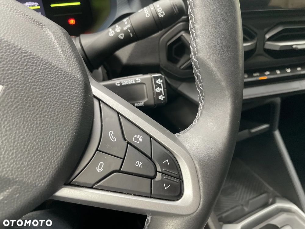 Dacia Duster 1.6 Full Hybrid 140 Journey+ MMT - 25
